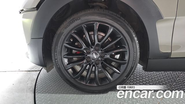 Mini Clubman Untied suit Edition 2nd - фото 4