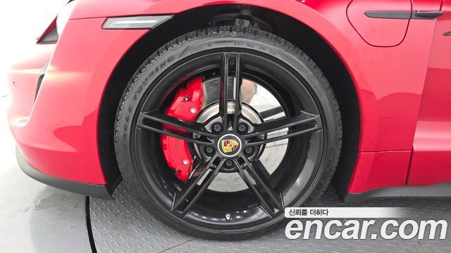 Porsche Taycan Base - фото 4