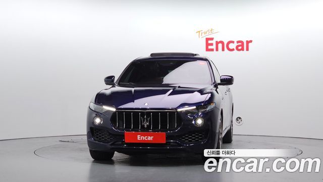 Maserati Levante 3.0 AWD GranLusso - фото 2