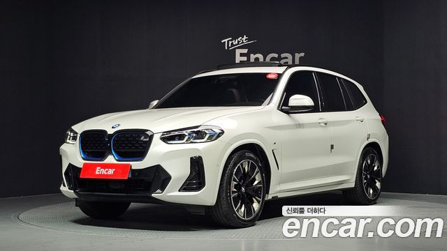BMW iX3 M Sports - фото 0