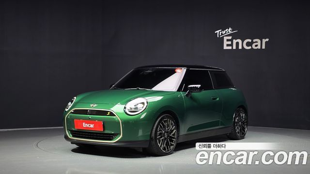 Mini Cooper Electric 4-го поколения SE Favoured - фото 0