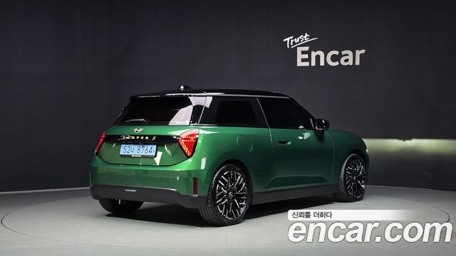 Mini Cooper Electric 4-го поколения SE Favoured - фото 1