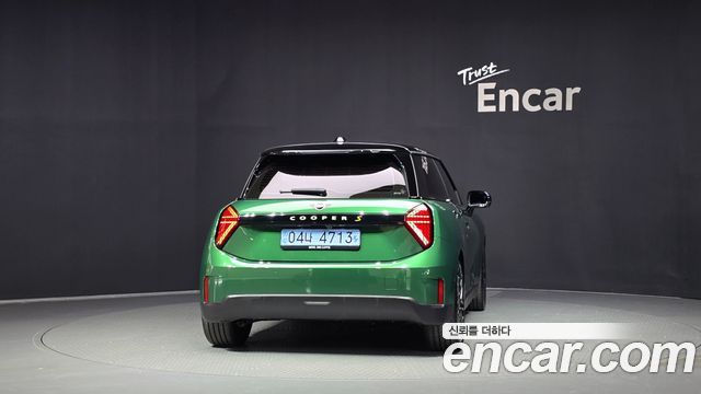 Mini Cooper Electric 4-го поколения SE Favoured - фото 3
