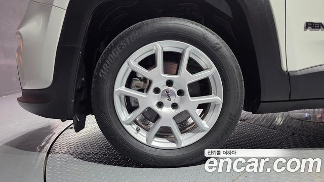 Jeep Renegade 1.3 Longitude - фото 4