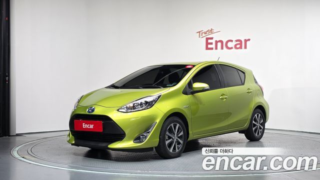 Toyota Prius 1.5 - фото 0
