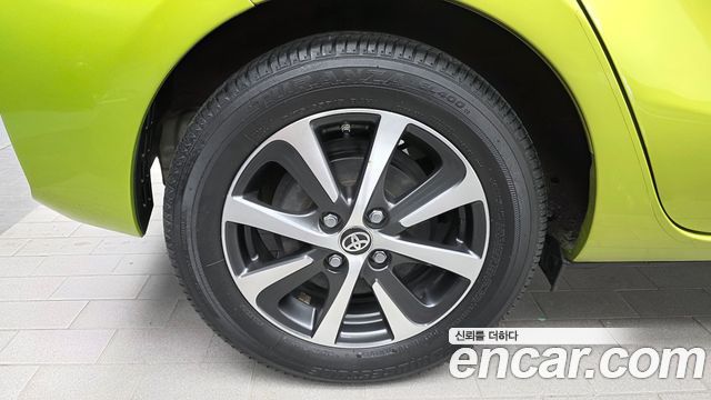 Toyota Prius 1.5 - фото 4
