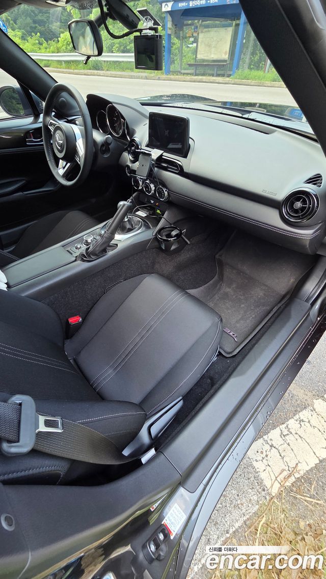 Mazda MX-5 MIATA Miata - фото 2
