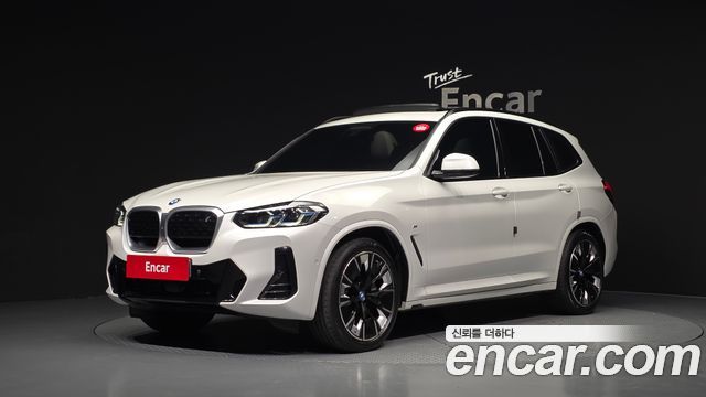 BMW iX3 M Sports - фото 0