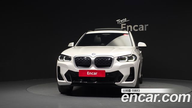 BMW iX3 M Sports - фото 2