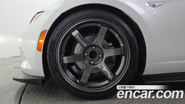 Mazda MX-5 MIATA Miata - фото 4
