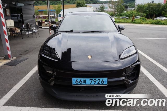 Porsche Macan EV 4S - фото 2