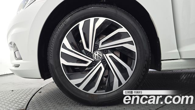 Volkswagen Jetta 7-го поколения 1.4 TSI Prestige - фото 4