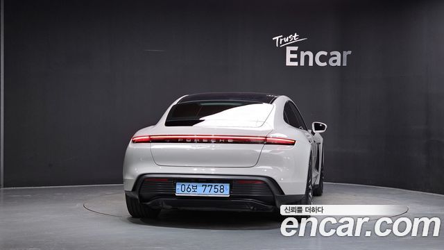 Porsche Taycan 4S - фото 2