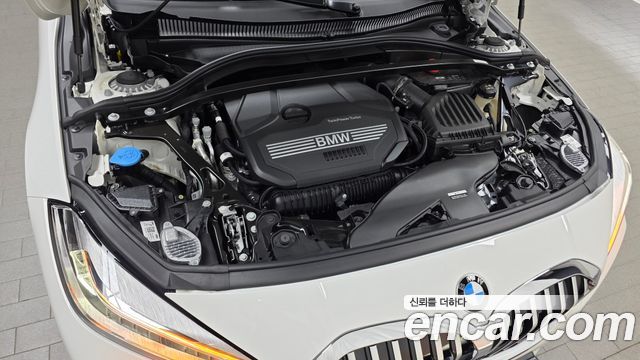 BMW 1 Series F40 120i M Sports - фото 4
