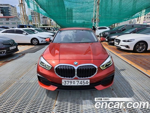 BMW 1 Series F40 118d Joy - фото 1