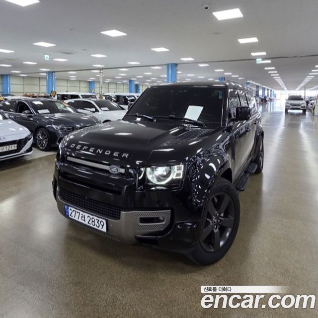 Land Rover Defender L663 130 D300 X-Dynamic HSE - фото 0