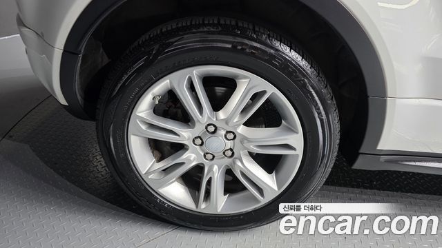 Land Rover Range Rover Evoque 2.0 TD4 SE Dynamic Convertible - фото 3
