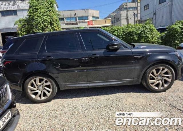 Land Rover Range Rover Sport 2-го поколения 3.0 SDV6 HSE Dynamic - фото 1