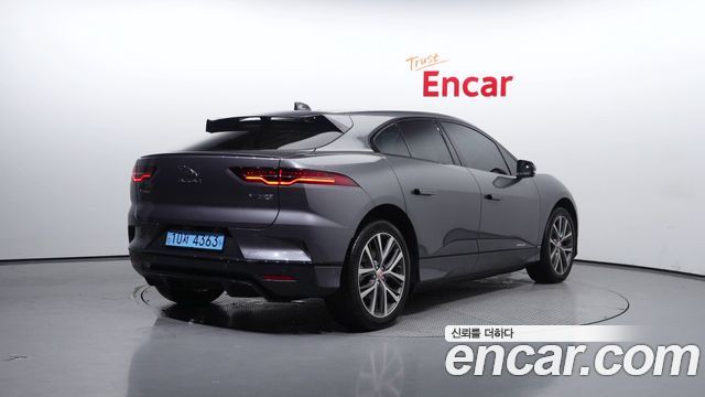 Jaguar I-PACE EV400 First Edition - фото 1