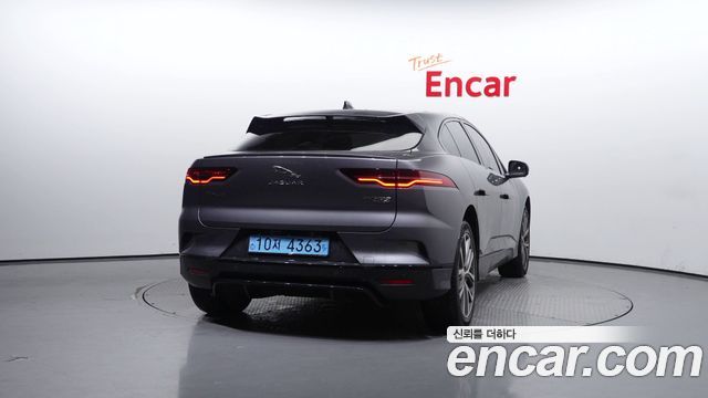 Jaguar I-PACE EV400 First Edition - фото 3