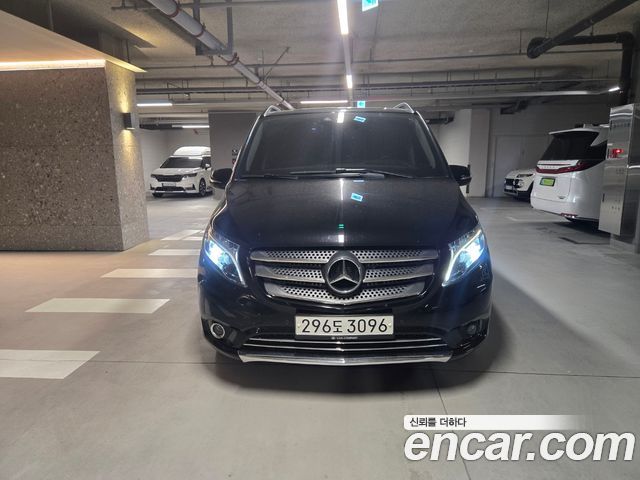 Mercedes-Benz V-Class 2.0 W447 - фото 0