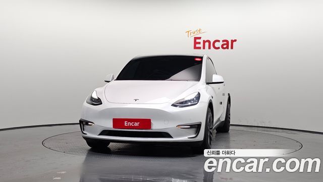 Tesla Model Y Long Range AWD - фото 2