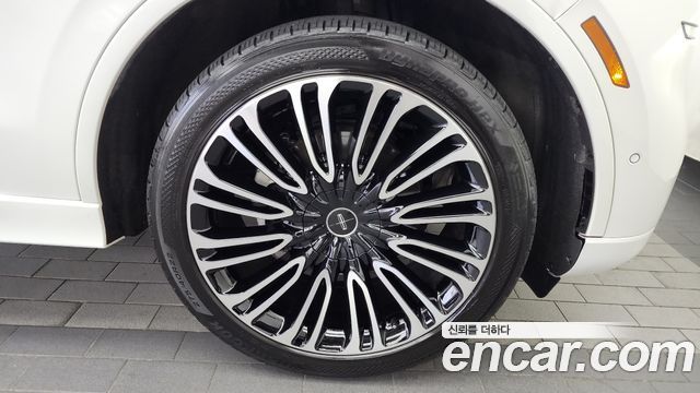 Lincoln Aviator 2-го поколения 3.0 Black Label AWD - фото 4
