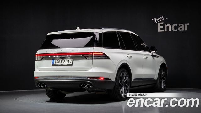 Lincoln Aviator 2-го поколения 3.0 Reserve AWD - фото 1