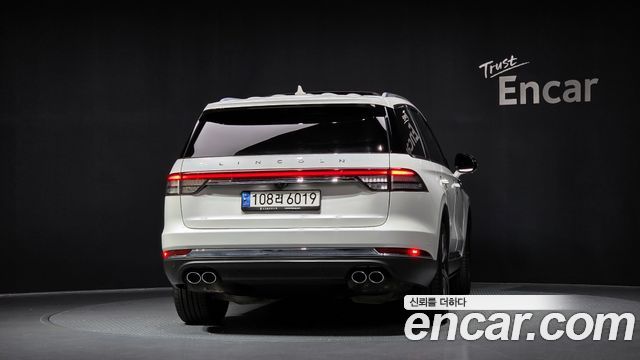 Lincoln Aviator 2-го поколения 3.0 Reserve AWD - фото 3