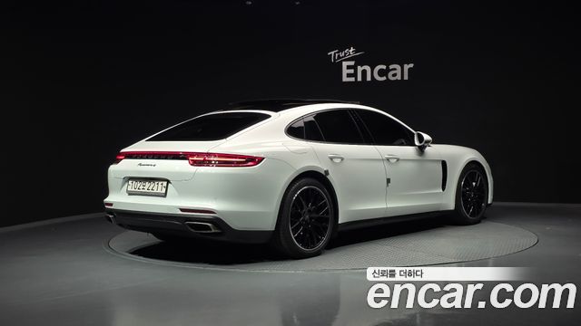 Porsche Panamera 3.0 AWD - фото 1