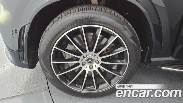 Mercedes-Benz GLE-Class W167 GLE400d 4MATIC Coupe - фото 4