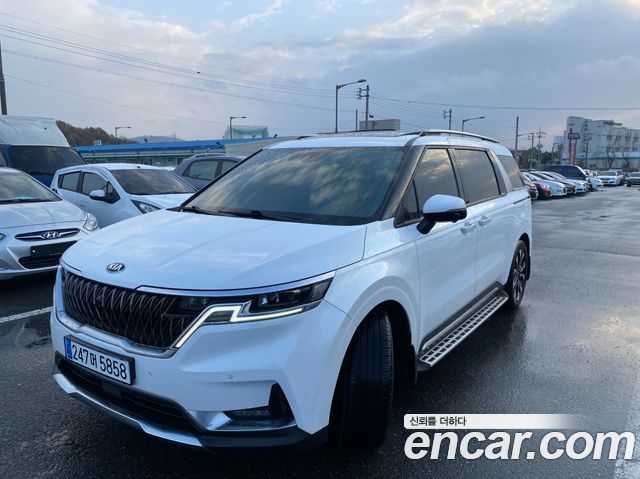 Kia Carnival 4-го поколения 9-Seater Signature - фото 1