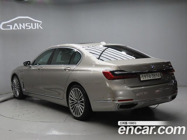 BMW 7-Series G11 745Le iPerformance Design Pure Excellence - фото 1