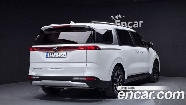 Kia Carnival 4-го поколения 9-Seater Prestige - фото 1