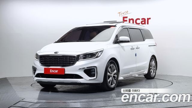Kia Carnival Новый 7-Seater Limousine VIP - фото 0