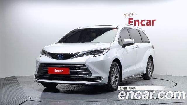 Toyota Sienna 4-го поколения 2.5 Hybrid AWD - фото 0