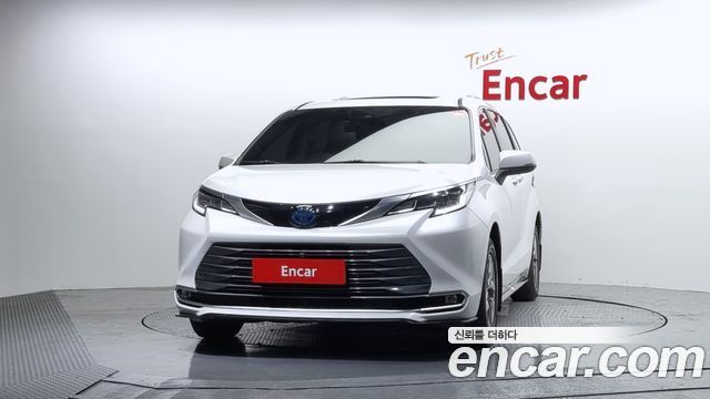 Toyota Sienna 4-го поколения 2.5 Hybrid AWD - фото 2