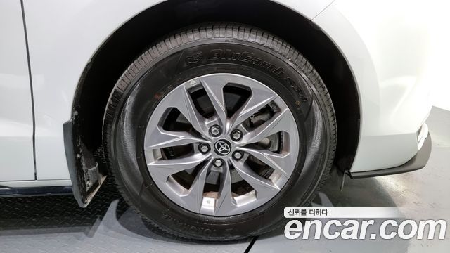Toyota Sienna 4-го поколения 2.5 Hybrid AWD - фото 4