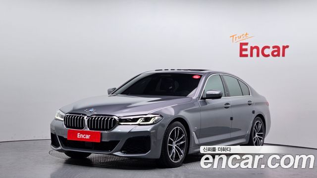 BMW 5-Series G30 520i M Sport - фото 0