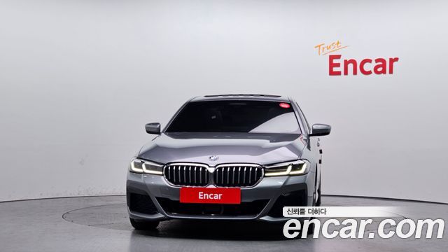BMW 5-Series G30 520i M Sport - фото 2