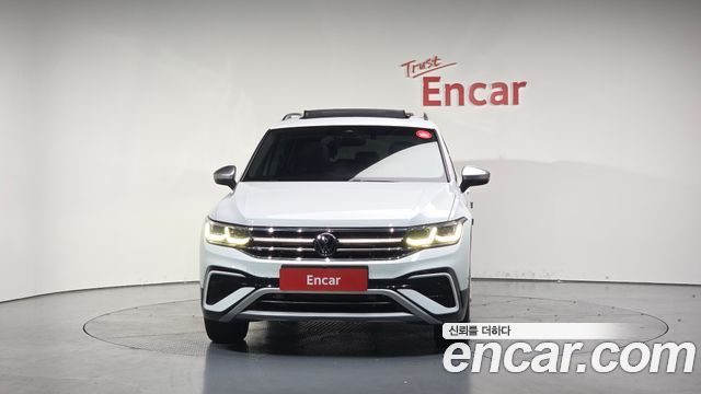 Volkswagen Tiguan 2.0 TSI Prestige - фото 1