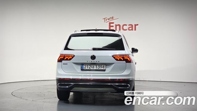 Volkswagen Tiguan 2.0 TSI Prestige - фото 2