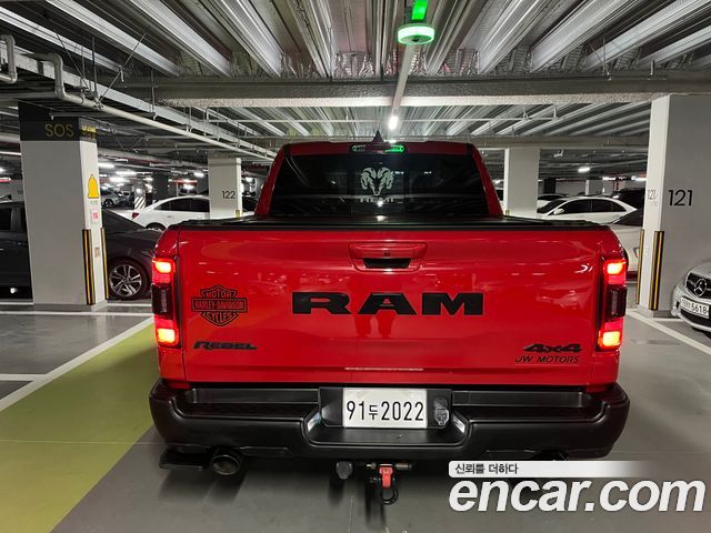 Dodge Ram Pick Up 5.7 - фото 1
