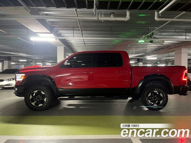 Dodge Ram Pick Up 5.7 - фото 2