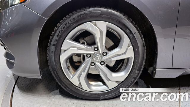 Honda Accord 10-го поколения 1.5 Turbo - фото 4