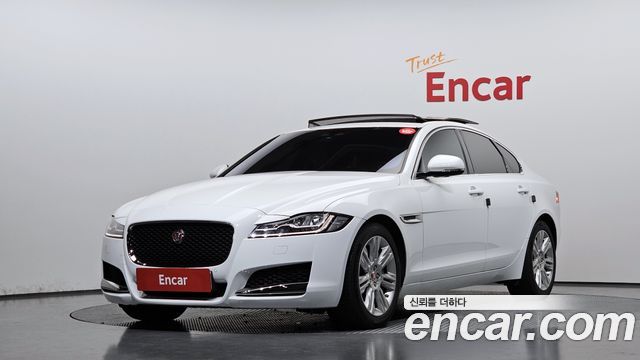 Jaguar XF X260 25t Portfolio - фото 0