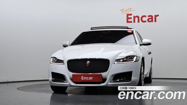Jaguar XF X260 25t Portfolio - фото 2