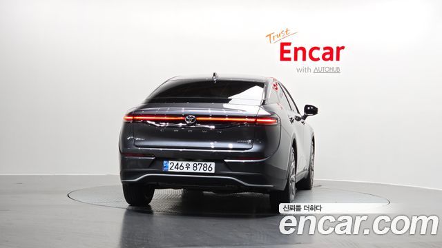 Toyota Crown 2.5 4WD Hybrid - фото 3