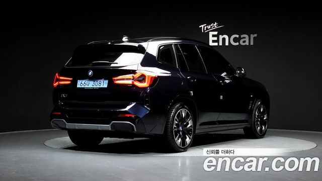 BMW iX3 M Sports - фото 1