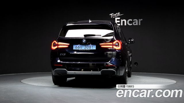 BMW iX3 M Sports - фото 3